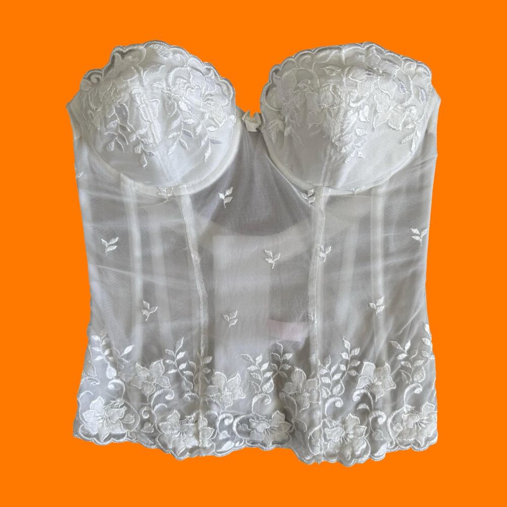 00's vintage white floral bridal y2k bustier corset 34B victoria's secret
